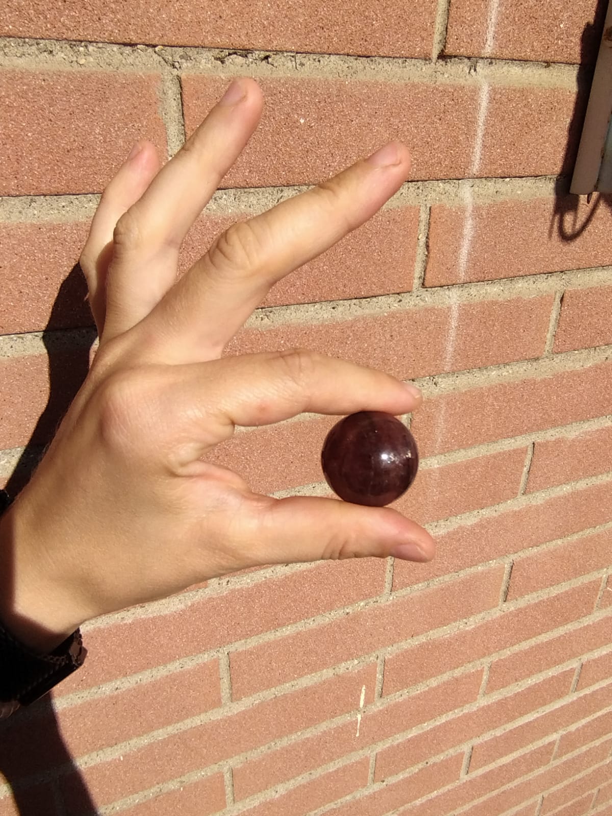 Quarzo fragola in sfera
