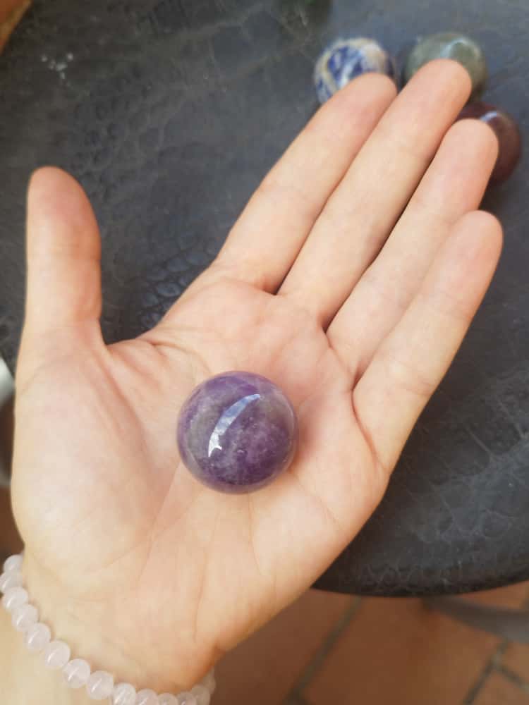 Ametista in sfera